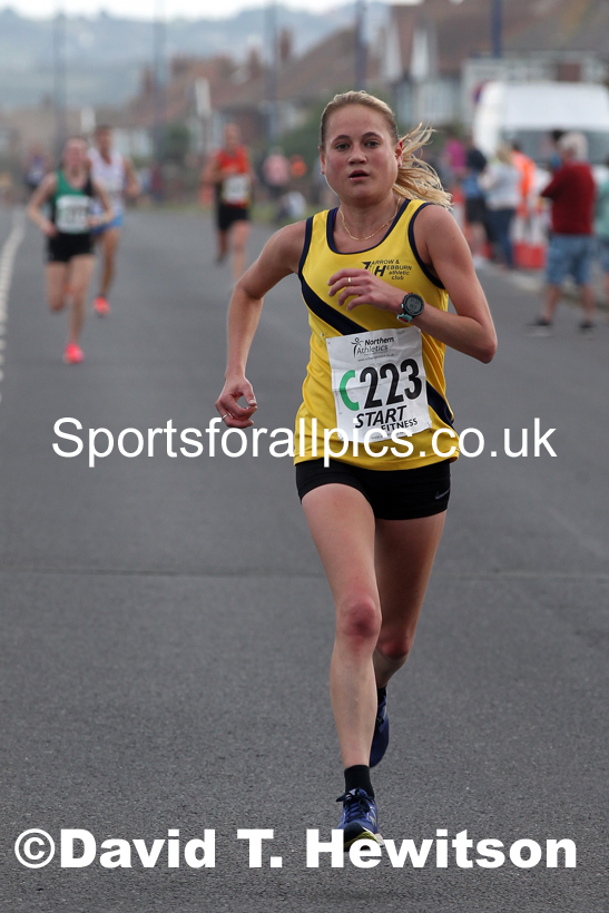 Senior womens 4 stage relay, 2021 Northern 6 and 4 Stage and Young Athletes Road Relays, Redcar. Photo: David T. Hewitson/Sports for All Pics